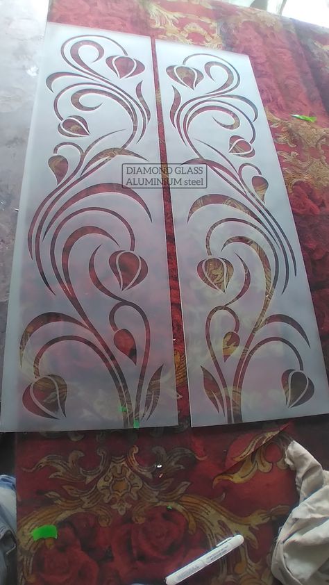 Removing the sticker on glass after reverse Etching work Etching Designs Pattern, Glass Etching Design, Arabic Pattern Design, Etched Glass Windows, Etching Projects, Glass Partition Designs, Floral Illustration Vintage, Glass Etching Projects, Etching Designs