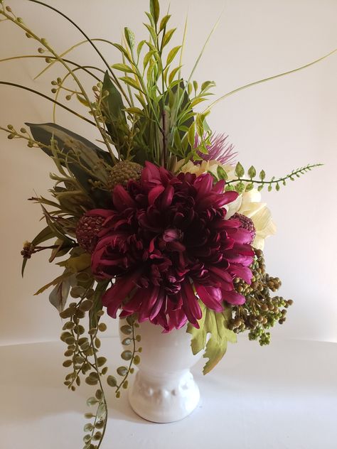 Flower Show Arrangements, Mum Floral Arrangements, Spring Silk Flower Arrangements, March Floral Arrangements, Gala Flower Arrangements, Fall Flower Arrangements Centerpieces, Silk Flower Arrangements For Home, Diy Silk Flower Arrangements, Dark Bouquet