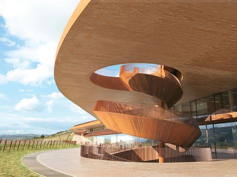 At This Italian Winery, the Architecture's as Amazing as the Chianti - Condé Nast Traveler Italian Winery, Wine Architecture, Wineries Architecture, Tuscany Wine, Chianti Wine, Green News, Factory Architecture, Tuscany Italy, Italian Wine