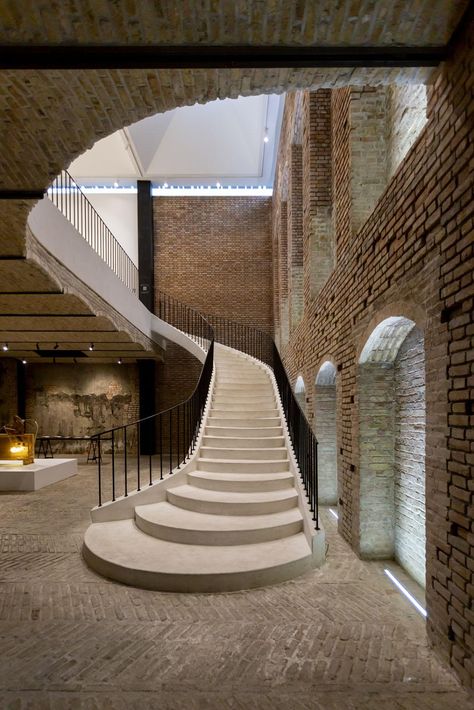 Contemporary Art Museum, Cultural Centre, Brick Architecture, Curved Staircase, Island House, Roof Structure, Urban Fabric, Urban Oasis, Conceptual Design