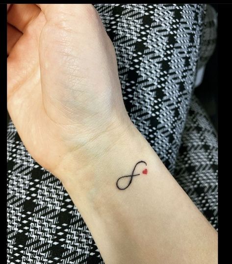 infinity tattoo |   couple tattoos in finger Tatoo For Girl Hands, Tiny Tattoos Infinity, Infinity Hand Tattoo, Wrist Tattoos For Women Infinity, Cute Infinity Tattoos, Infinity Tattoo Finger Small, Tiny Infinity Tattoos For Women, Finger Infinity Tattoo, Infinity Tattoo Heart