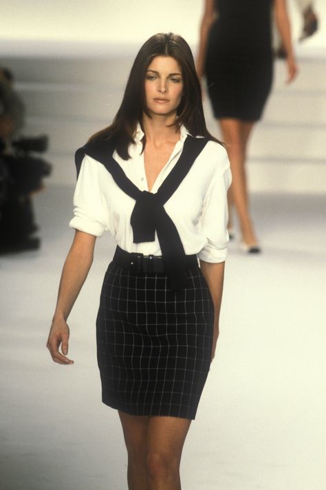 Ralph Lauren Runway, Mode Gossip Girl, 90s Runway Fashion, Runway Fashion Couture, Runway Outfits, Corporate Fashion, 90s Fashion Outfits, Kaia Gerber, Moda Vintage