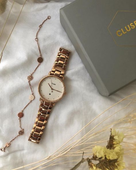 Trendy Watches Women, Stylish Watches For Girls, Watches Women Simple, Rose Gold Colour, Pretty Watches, First Watch, Trendy Watches, Fancy Watches, Fancy Jewelry Necklace