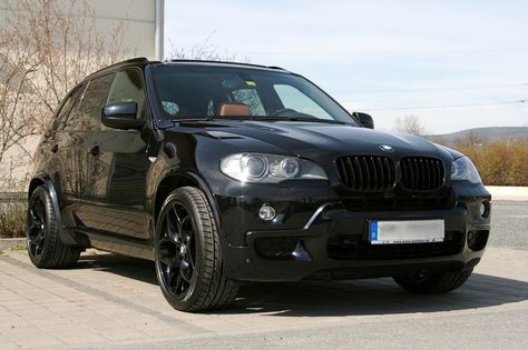 Would love too get this for my wife. Bmx X5, Bmw X5 Black, Black Bmx, Bmw M3 Sedan, Bmw X5 M Sport, Black Bmw, Big Girl Toys, Garage Car, Automobile Technology