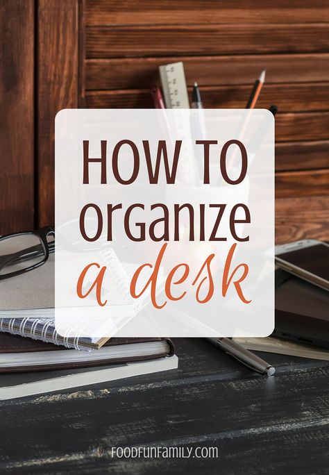 How to Organize a Desk Organize Office At Work, Trendy Home Office, Work Desk Organization, Organized Desk, Office Organization Tips, Office Hacks, Desk Organisation, Office Organization At Work, Organizing Paperwork