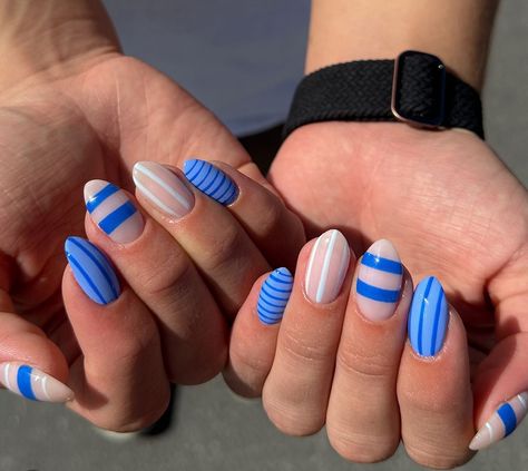 Nail Ideas Football, Nail Design Stripes, Cute Volleyball Nails, Nail Inspo Pictures, Sporty Nails Designs, Byu Nails, Utah Nails Designs, Blue Stripe Nails, Cute Trending Nails