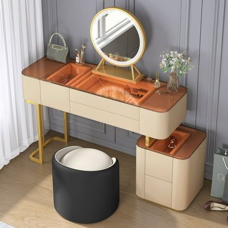 Bedroom vanity decor