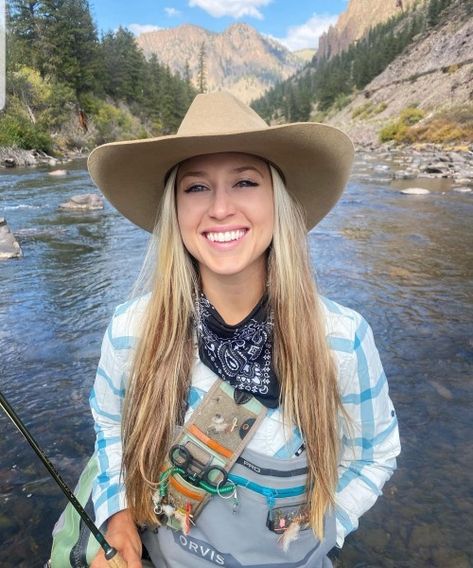 Fly Fishing With Her Womens Fly Fishing Outfit, Fly Fishing Outfit Women, Flyfishing Women, Women Fly Fishing, Fisherman Costume, Fly Fishing Girls, Fishing Fashion, Fly Fishing Photography, Fishing Girl