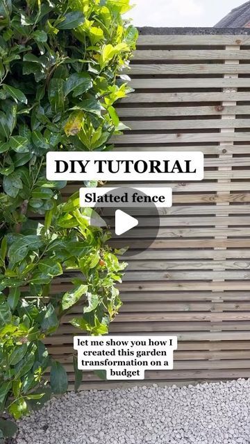 Slatted Fence Panels Diy, Diy Garden Screening Ideas, Diy Slatted Fence, Privacy Screen Outdoor Diy Cheap, Cheap Privacy Fence Ideas Budget, Cheap Fence Ideas Budget, Garden Fencing Ideas Cheap, Backyard Renovations On A Budget, Diy Privacy Fence On A Budget