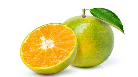 The Real Reason Some Oranges Are Green Types Of Oranges, Juice Ad, Valencia Orange, It Is Okay, Frozen Fruits, Juicy Fruit, Orange Fruit, Tasting Table, Citrus Fruit