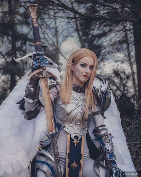 🕊 seph 🕊 🔜 Kaizoku con on X: "⚜️ Dame Aylin is Watching ⚜️ The process vs the Finished product! Getting to watch @helloimfran edit this photo on her first stream yesterday was such a joy! I’m so excited to show these other shots with you all! Look at this wizardry! #bg3 #BaldursGate3 #Dameaylin https://t.co/URjMufJLiS" / X Bg3 Cosplay, Dame Aylin, Forest Festival, Fantasy Forest, Baldur's Gate, Fashion Costume, Cosplay Ideas, Costume Ideas, The Process