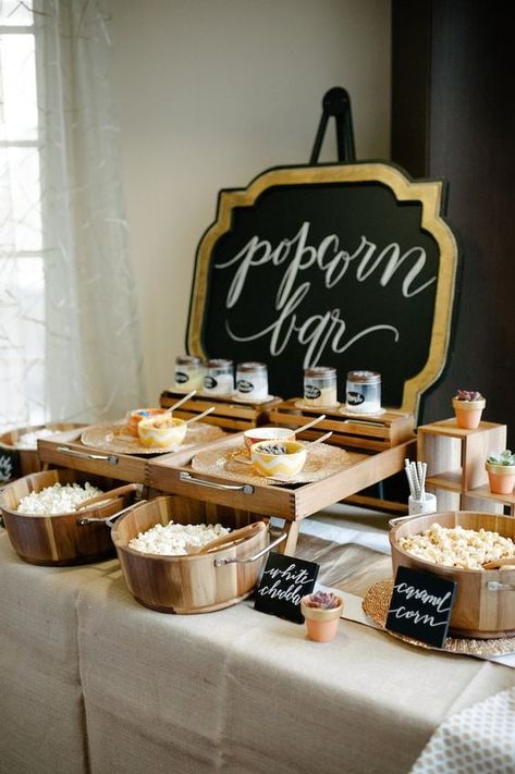 Here is a list of unique Candy Bar Alternatives to serve instead of candy! Think Popcorn Station, Cheese stations, Fruit and Veggy station! Wedding Popcorn Bar, Diy Popcorn Bar, Popcorn Station, Popcorn Wedding, Decoration Buffet, Diy Dessert, Calligraphy Workshop, Candy Bar Wedding, Pop Baby Showers