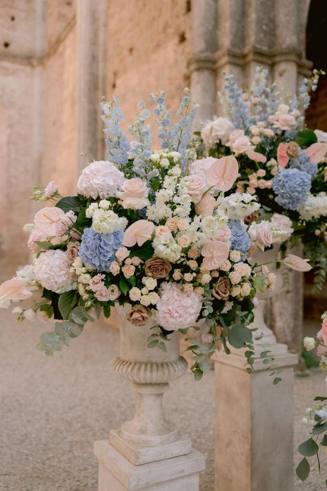 Photography: https://facibeni.com Chandelier Wedding Decor, Pastel Wedding Theme, Wedding Planning Boards, Chinoiserie Wedding, Baby Blue Weddings, Romantic Summer Wedding, Romantic Theme Wedding, Spring Wedding Colors, Wedding Floral Centerpieces