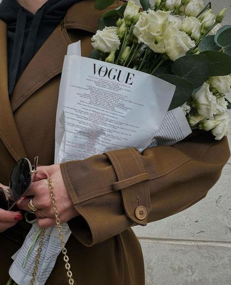 White Flowers, A Woman, Trench Coat, Sunglasses, Flowers, On Instagram, White, Instagram