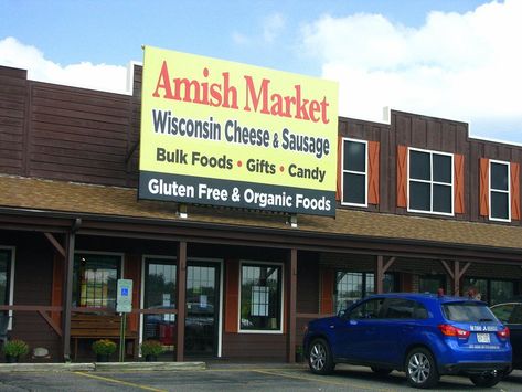 Amish House Market In Wisconsin Is A Must-Visit Shopping Destination Amish Town, Amish Store, Amish Market, Wisconsin Attractions, Westfield Shopping Centre, Wisconsin Pride, Usa Places, Amish House, Amish Farm