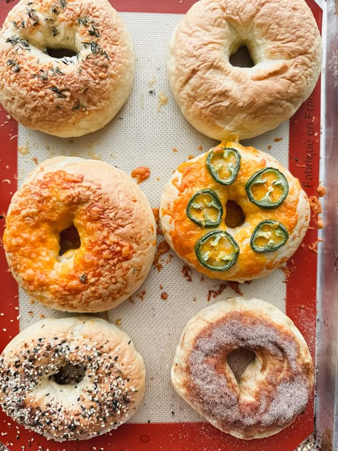 Making Bagels From Scratch, Active Dry Yeast Bagels, Homemade Yeast Bagels, Fun Bagel Ideas, Quick And Easy Bagels, Home Made Bagels Easy, How To Freeze Bagels, Homemade Bagels Easy No Yeast, Different Bagel Flavors