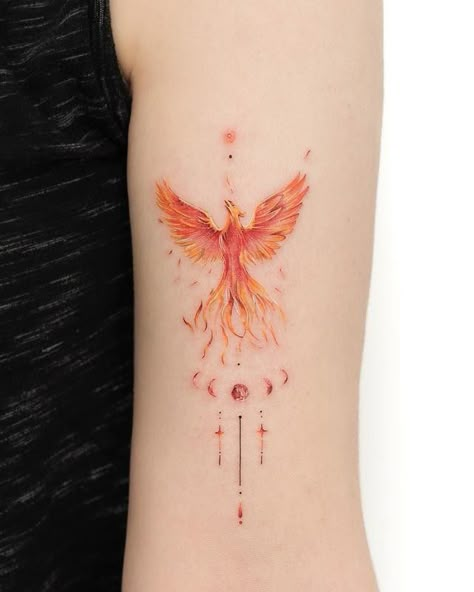 Tato Phoenix, Miniature Tattoos, New Beginning Tattoo, Phoenix Tattoo Feminine, Small Phoenix Tattoos, Health Tattoo, Phoenix Tattoo Design, Fire Tattoo, Tattoos Geometric