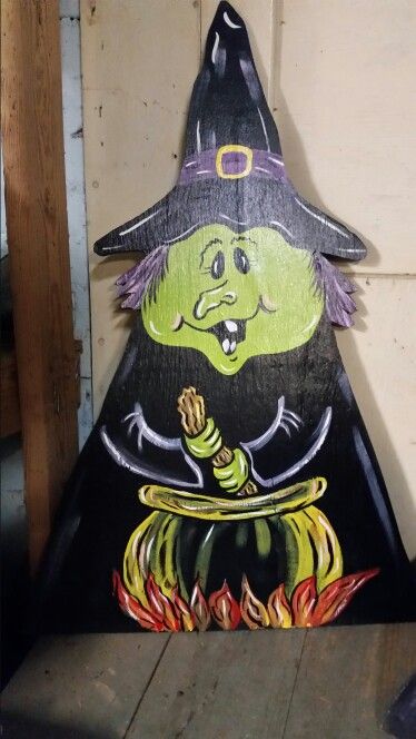 Harriet the Witch  is ready to welcome unit guests.  Hand painted and designed by Cherrathee Hager. .. each one is unique. Halloween Painted Wood Boards, Witch Faces Painted On Wood, Wooden Witches Hat, Painted Witch Face On Wood, Witch Faces, Witch Hat Painting On Canvas, Wood Witch Hat, Witch Face Paint, Scary Halloween Crafts