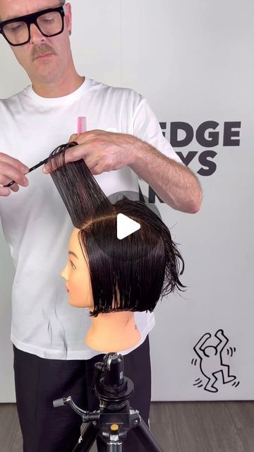 Micro Bob With Curtain Bangs, French Bob Tutorial, Diy Layered Bob, French Bob Haircut With Bangs, Layered French Bob, French Bob With Fringe, How To Cut Fringe, Short Bob With Fringe, Bobs Video