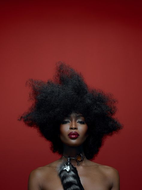 Naomi Campbell in Vogue Brazil May 2016 by Gui Paganini Vogue Brazil, Pelo Afro, Beauty Shoot, American Woman, Afro Hair, Naomi Campbell, 인물 사진, Women Art, Black Power