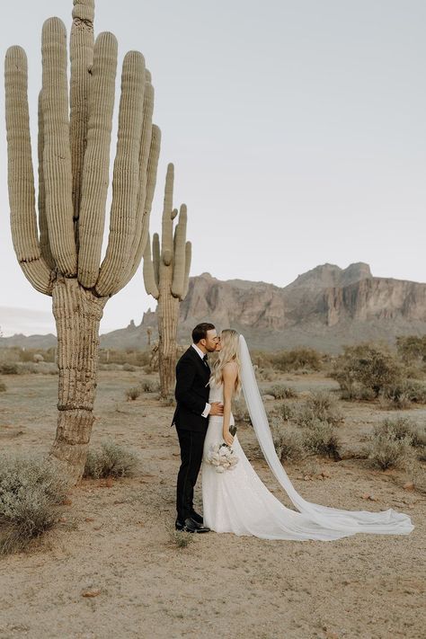 Las Vegas, High Desert Wedding, Elegant Desert Wedding, Desert Wedding Aesthetic, Desert Sunset Wedding, Lost Dutchman State Park Wedding, Desert Wedding Colors, Desert Wedding Photoshoot, Desert Theme Wedding