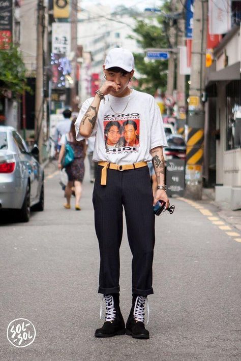 Street Fashion Looks For Men - #streetfashion #mens #fashion Seoul Street Style, Boys Korean, High Fashion Trends, Look Grunge, 일본 패션, Harajuku Fashion Street, Tokyo Street Fashion, High Street Fashion, Tokyo Fashion