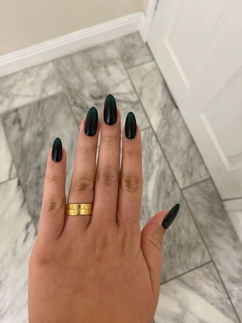 Dark Christmas Green Nails, Dark Oval Acrylic Nails, Nail Inspiration Dark Green, Very Dark Green Nails, Simple Dark Green Acrylic Nails, Dark Green Emerald Nails, Dark Green Acrylic Nails Almond, Dark Green Acrilyc Nails, Deep Green Almond Nails