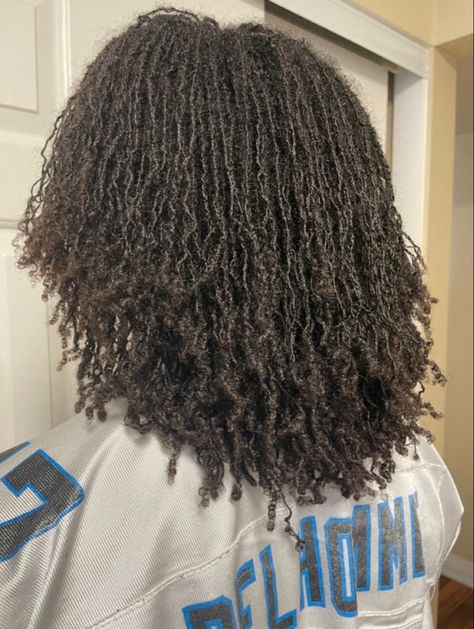 Micro Soft Locs, Micro Loc Size Chart, Sister Locs Aesthetic, Medium Length Sisterlocks Styles, Sister Locs With Curls, Sister Twists Natural Hair, Sister Locs Curly Ends, Micro Locs With Loose Ends, Sister Locs On 4c Hair