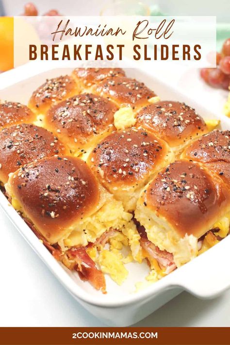 Hawaiian Roll Recipes, Easy Breakfast For A Crowd, Hawaiian Roll Breakfast Sliders, Hawaiian Roll Breakfast, Hawaiian Roll Sandwiches, Sweet Hawaiian Rolls, Hawaiian Breakfast, Sliders Recipes Hawaiian Rolls, Easy Slider Recipes