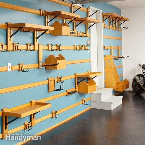 Organize your garage with this garage storage system that you can easily customize to fit any space. It's possible with our French cleats. Garage Setup, Work Garage, Garage Wall Storage, Plan Garage, Overhead Garage Storage, Tool Board, Garage Storage Shelves, Overhead Garage, Garage Storage Solutions