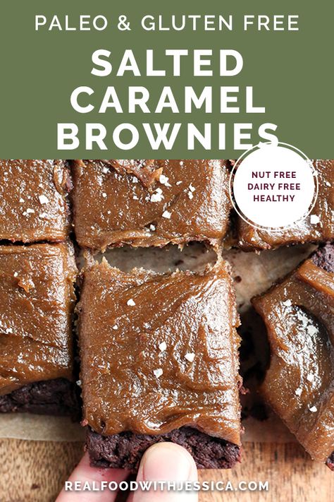 These Paleo Salted Caramel Brownies are a rich treat that everyone will love! A simple, fudgy brownie topped with a thick layer of dairy free caramel. They are nut free, gluten free, dairy free, and naturally sweetened. Best Dessert Ever, Brownies Caramel, Easy Brownies, Salted Caramel Recipes, Turtle Brownies, Valentines Recipes Desserts, Cheesecake Brownie, Salted Caramel Brownies, The Best Dessert