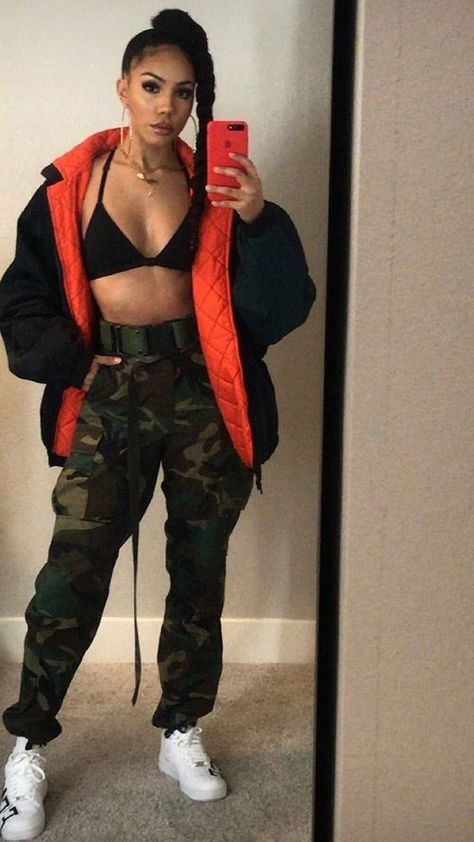 Hip Hop Festival Outfits, Hip Hop Festival, 90s Fashion Outfits, Camo Pants, Streetwear Fashion Women, Edgy Outfits, Swag Outfits, Looks Vintage, Fashion Killa