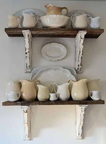 20+ Thrifty Farmhouse Decor Ideas - Knick of Time Rustic Shelves Diy, Barnwood Shelves, Cocina Shabby Chic, Decoration Shabby, Funky Junk Interiors, White Dishes, Rustic Shelves, Shabby Chic Kitchen, Diy Farmhouse Decor