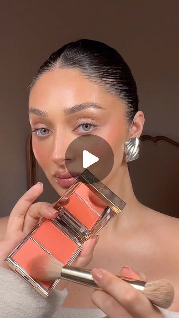 Patrick Ta Beauty on Instagram: "It’s giving golden hour🧡✨ @vanessanicolestern is wearing Spring’s premier cheek shade, She’s The Moment, our new bold & buzzy peach blush duo.   #PatrickTaBeauty" Blush On Temples, Patrick Ta Blush Duo, Peach Blush Makeup, Patrick Ta Blush, Patrick Ta Makeup, Peachy Makeup Look, Peach Makeup, Orange Blush, Patrick Ta