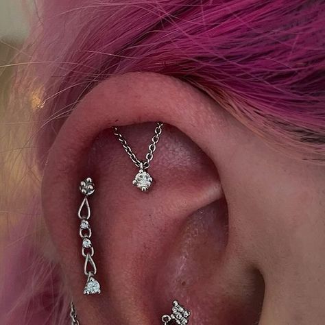 Rinku 🇳🇵🇸🇬 on Instagram: "White Gold Ear ensemble,featuring a fresh floating helix and conch.We’ve also added an update on the second lobe for lovely Zahara.
.
.
.
#fyp#fypシ #explorepage" Floating Ear Piercing, Floating Cartilage Piercing, Floating Piercing, Contra Conch Piercing, Floating Helix Piercing, Triple Conch, Hidden Helix Piercing, Helix And Conch Piercing, Conch Jewelry