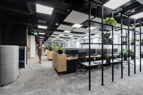 » CHEP Polska Offices by The Design Group Open Plan Workspace, Modern Open Plan Office, Coworking Space Design Open Plan, Open Concept Office Design, Open Plan Interior Design, Open Plan Office Design, Open Office Plan, Modern Industrial Office Design, Industrial Design Office