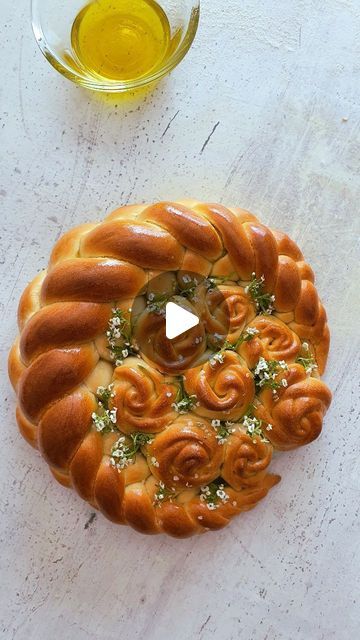 Pull Apart Challah Bread, How To Braid Challah Bread, Bread Wreath Braided, Challah Bread Braiding, Plaited Bread, Challah Braiding, Braided Bread Recipe, Braid Bread, Fancy Bread