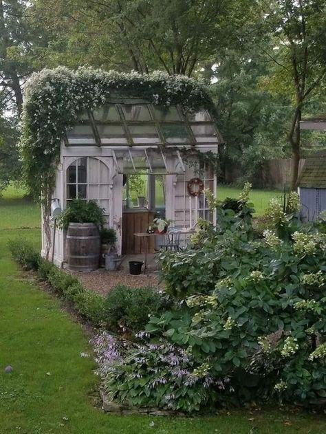 Garden Shed Diy, Greenhouse Shed, Backyard Greenhouse, Greenhouse Plans, Secret Gardens, Greenhouse Gardening, Garden Structures, Shed Plans, Garden Cottage