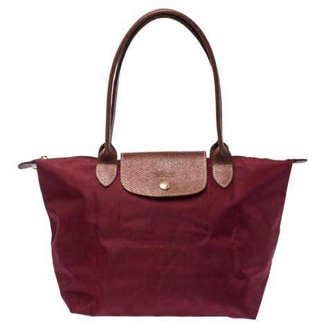 2022 Red Longchamp Bag Outfit, Longchamp Bag Outfit, Long Champ Bag, Longchamp Red, Longchamp Le Pliage Large, Dream Items, Burgundy Bag, Nylon Tote Bag, Longchamp Bag