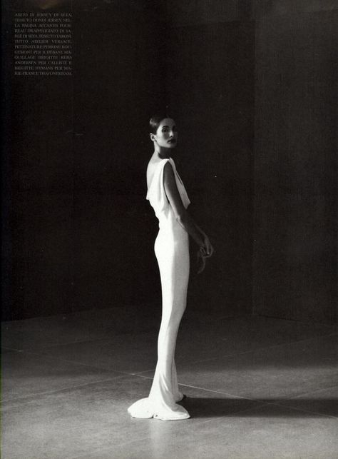 Vogue Italia Sept 1997 ‘Sculptured Couture’ - Astrid Munoz by David Seidner Best Wedding Dresses, Vogue Italia, 인물 사진, 가을 패션, Mode Vintage, Dream Wedding Dresses, Wedding Dresses Vintage, Photography Inspo, A Dress