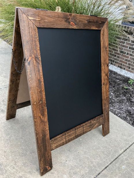 Reclaimed Pallet Wood Sandwich Board Pallet Picture Display, Sandwich Board Signs, Wood Pallet Ideas, Make A Sandwich, Pallet Pictures, Pallet Frames, Pallet Ceiling, Pallet Wine, Sidewalk Sign