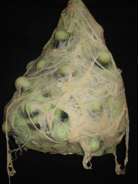 Spider egg sac Halloween Spider Egg Sack, Spider Sacks Diy, Diy Spider Egg Sacks, Spider Egg Sack Halloween, Spider Cocoon, Spider Egg Sack, Spider Horror, Haunted Museum, Spider Eggs