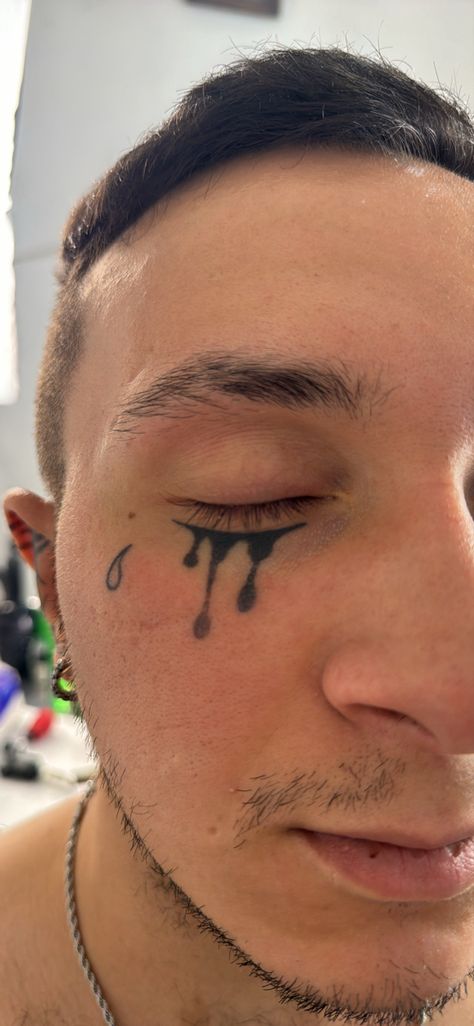 Face Tats Men, Small Face Tattoo Men, Face Tattoo Men, Cheek Tattoo, Mens Face Tattoos, Small Face Tattoos, Face Tats, Tatted Men, Halloween Costumes Friends