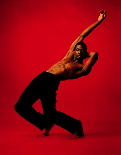 I love the strength in this, and then his wrist and hand are so effortlessly graceful and the pose just melts through his reach. Dance Aesthetic Male, Hands Up Pose, Abstract Poses, Hands Dance, Dance Reference, Dancer Photo, Black Dancing, Photography References, Movement Photography