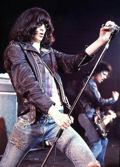 The Ramones The Ramones, Joey Ramone, Marc Bolan, Iggy Pop, Punk Scene, Rock N’roll, Psychobilly, Dee Dee, Mötley Crüe