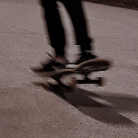 Skate Board Aesthetic Wallpaper, Skateboarding At Night Aesthetic, The Black Phone Asthetic, Skating Aesthetic Night, Skating At Night Aesthetic, Rock Vibes Aesthetic, Skateboard Icon, Skateboarding Aesthetic, Skate Vibes