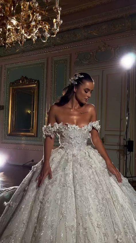 albinadyla on Instagram: Timeless Bride👰🏻‍♀️✨ #albinadyla #bride #bridetobe #bridalgown #hautecouture #dresses Princess Wedding Gown Fairytale, Princess Wedding Dress Aesthetic, Wedding Dresses Ballroom, Dramatic Wedding Dress Ballgown, Cinderella Style Wedding Dresses, White Princess Dress Fairytale, Big Poofy Wedding Dress, Cinderella Inspired Wedding Dress, Ball Gown Wedding Dress Princess