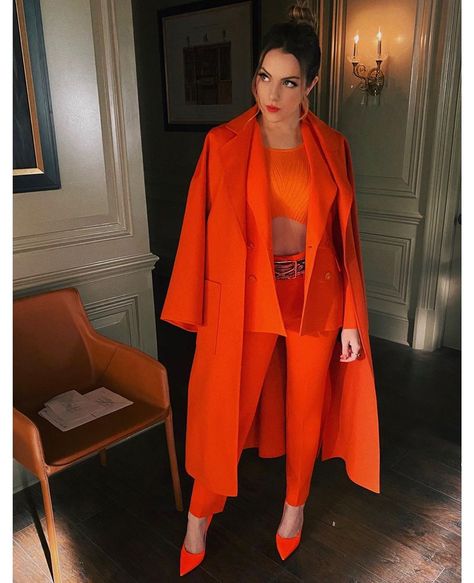 Meredith Markworth-Pollack’s Instagram profile post: “Could be a new fave. 💥💥💥 Dynasty is streaming on Netflix if ya’ll need something fun to watch and get your mind off things. #dynastystyle…” Dynasty Outfits, Fallon Carrington, Orange Suit, Liz Gillies, Orange Outfit, Elizabeth Gillies, Outfits Casuales, Moda Fashion, Classy Outfits