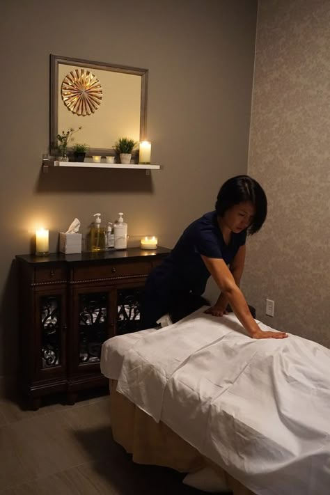 Best Massage Therapists in Brookhaven Massage Therapist Pictures, Massage Therapist Aesthetic, Massage Therapy Pictures, Massage Therapy Aesthetic, Massage Therapy School, Therapist Website, Therapy Photo, Sports Massage Therapy, Physical Therapy Assistant