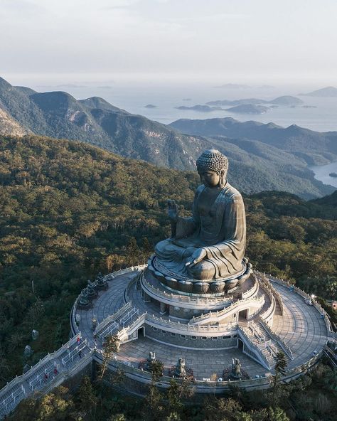 Tian Tan Buddha Hong Kong, Big Statue, Tian Tan Buddha, Temple Thailand, Buddha Temple, Silk Route, Big Buddha, Bronze Statue, Buddhism